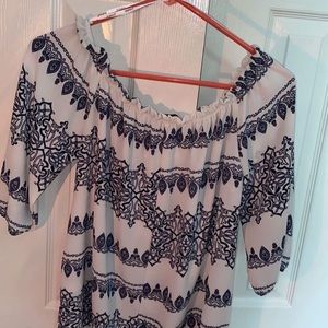 Papaya shirt Medium fits loose